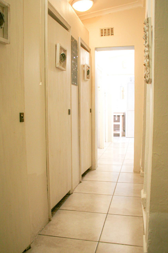Others 4, Cozy Corner Backpackers, West Coast