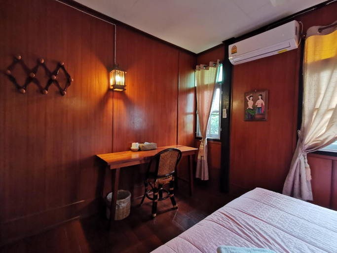 Bedroom, TAVEE Guesthouse, Dusit