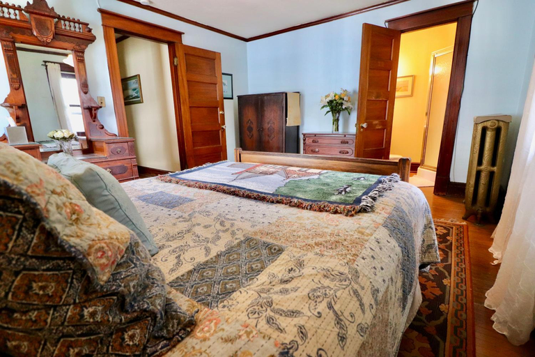 Others 5, The Marshall House, Niagara