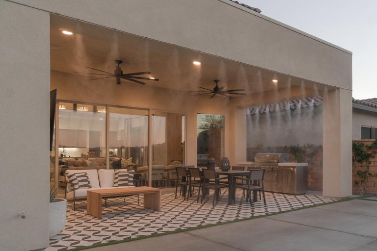 Food & Drinks 5, Elegant and Brand New! Golf course View at PGA west Stadium, Riverside