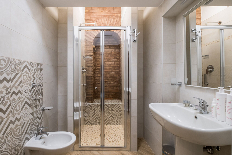 Bathroom 3, Rolandino Apartment by Wonderful Italy, Bologna