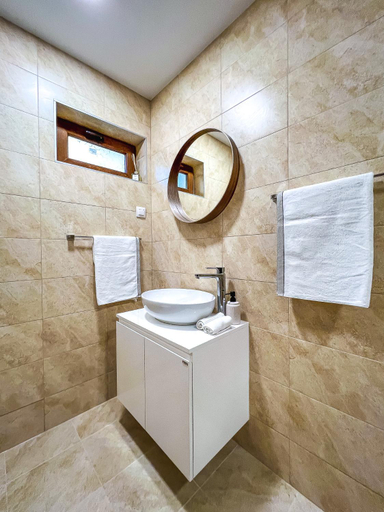 Others 5, Deluxe Central Rooms, Karlovo