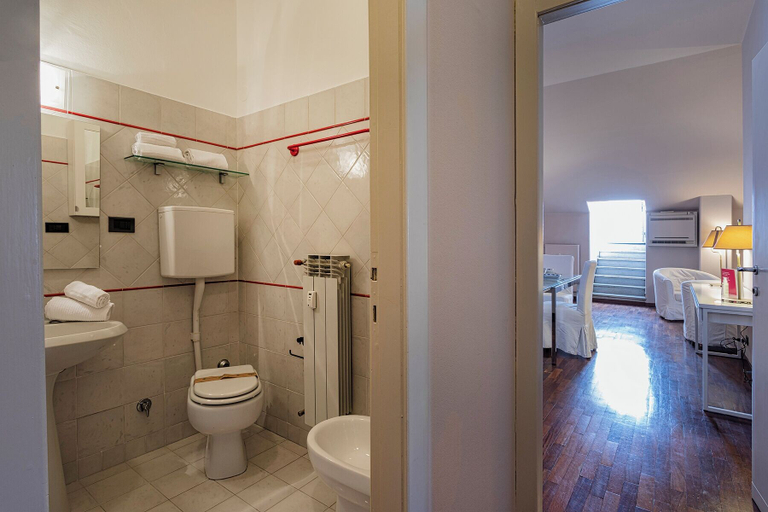 Bathroom, Garibaldi Attic by Wonderful Italy, Genova