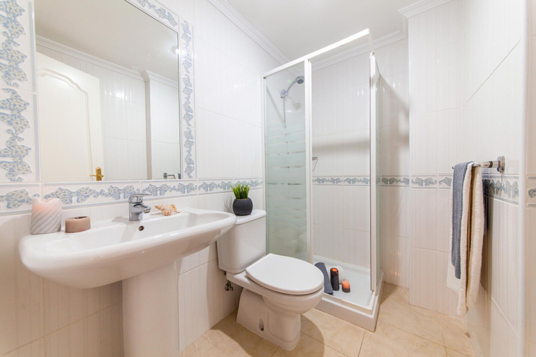 Bathroom, Apartment Santa Monica, Albufeira