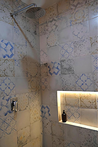 Bathroom 3, Casa Cronica, Del Centro