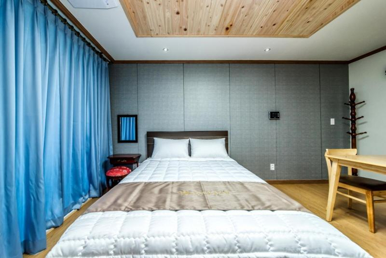 Bedroom 2, Seanwave Pension, Seogwipo