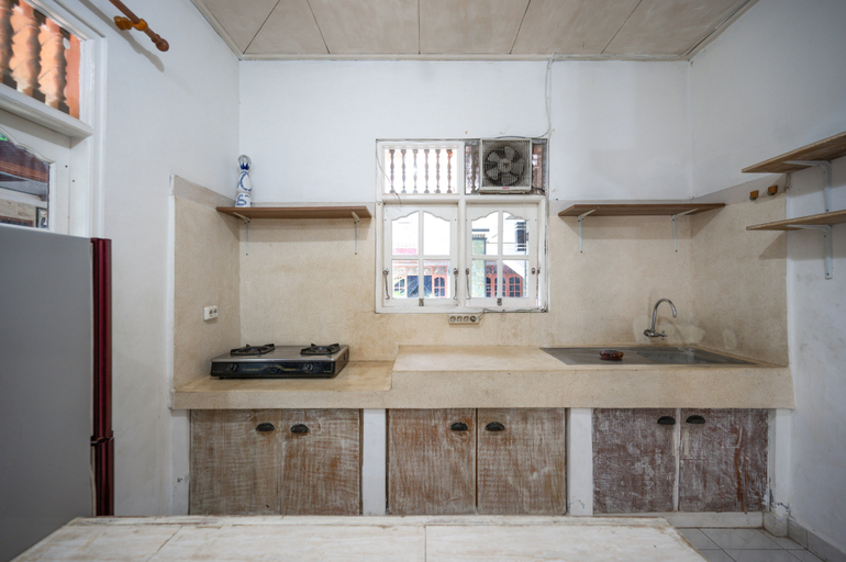 Bathroom 4, The Lavana Ceria Guesthouse Seminyak, Badung