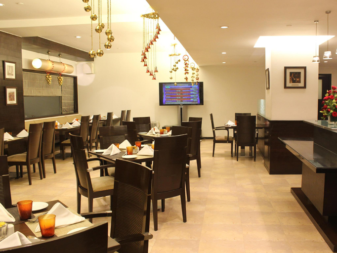 Food & Drinks 5, The Hans Hotel, Delhi