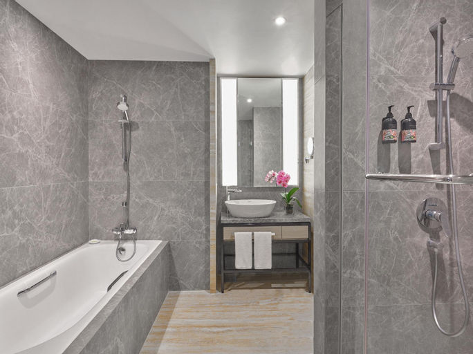 Bathroom 7