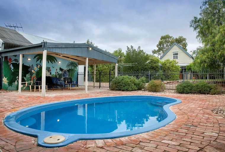 Sport & Beauty, Willunga Cottage- Sleeps 6 Pool, Adelaide