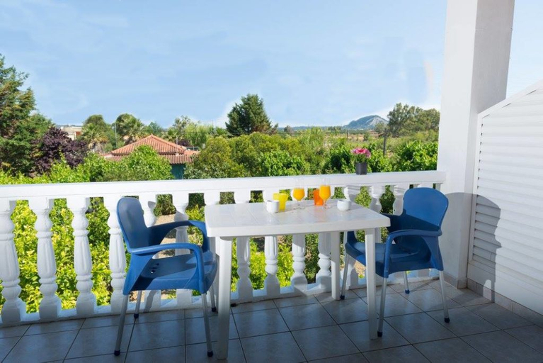 Others 4, Studio Stars, Ionian Islands
