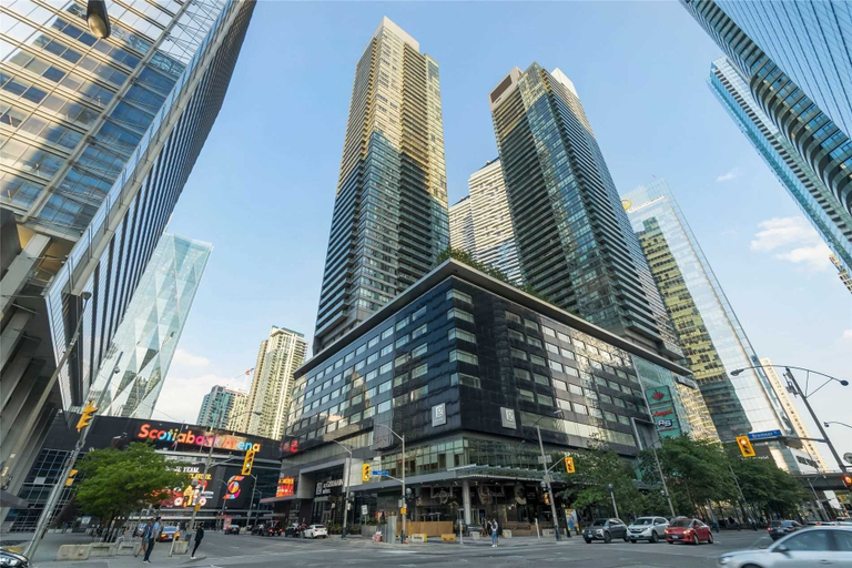 Exterior & Views, Sarkar Suites - Entertaiment Dist, Toronto