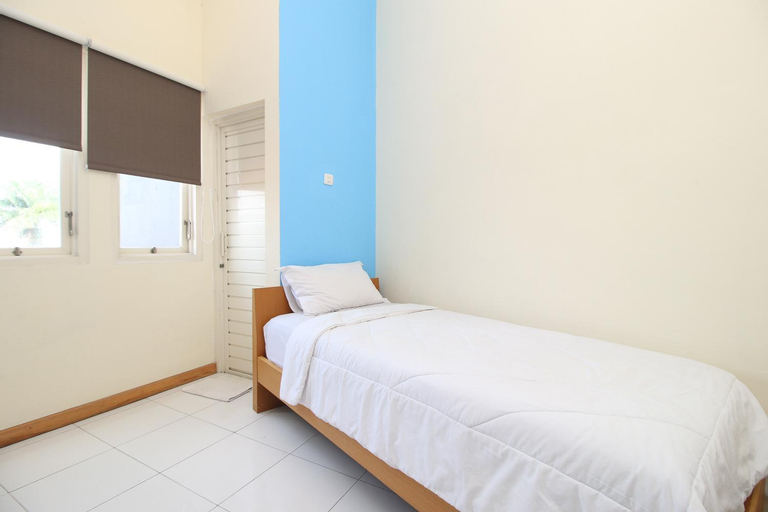 Bedroom 13
