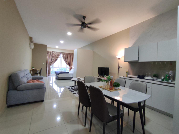 Dining Room 5, Twin Galaxy Studio with King bed city view, Johor Bahru