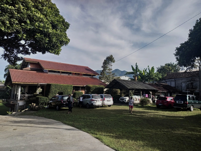Exterior & Views 4, Villa Manis Lembang 3BR 12-Persons, Bandung