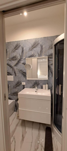 Bathroom 4