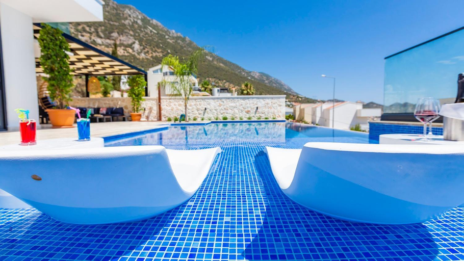 Others 3, Villa Phi with heated indoor pool, Kaş