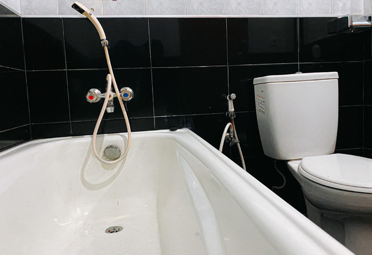Bathroom 7