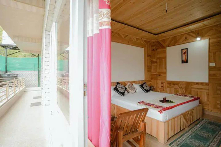Bathroom 3, Tirthan Brij Edge, Kullu