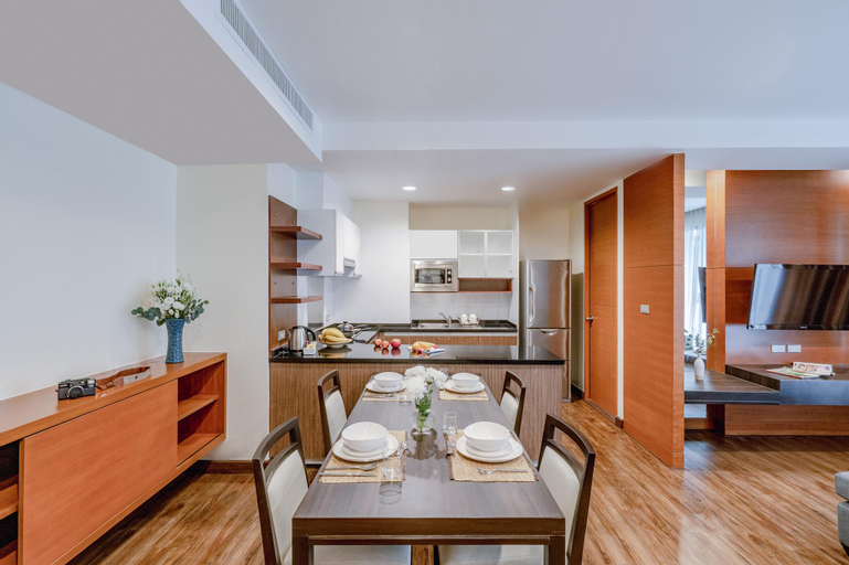Dining Room 9