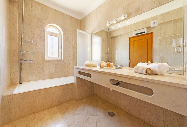 Bathroom 4, Villa Serena, Albufeira