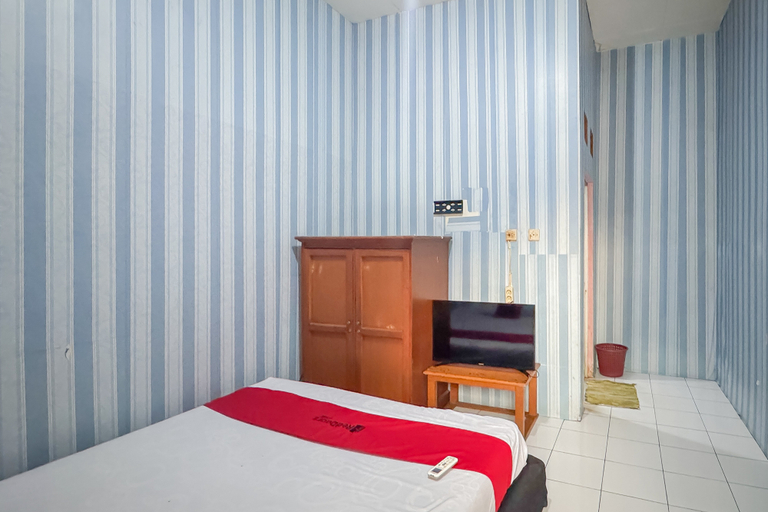 Bedroom 5, RedDoorz @ Kuning GH Jatinangor, Sumedang