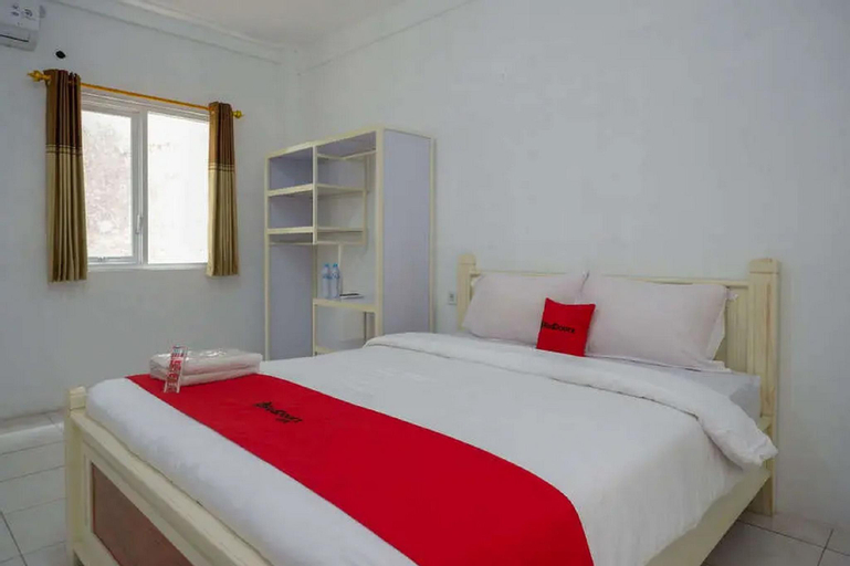 Bedroom 13
