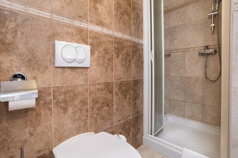 Bathroom 3, Marina Apartment Ammonite, Piran