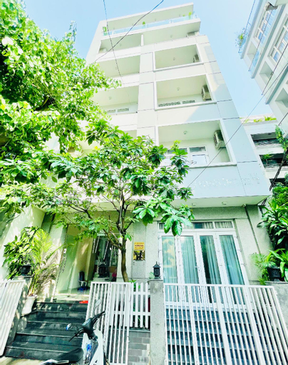 EMERALD APARTMENTS, District 3