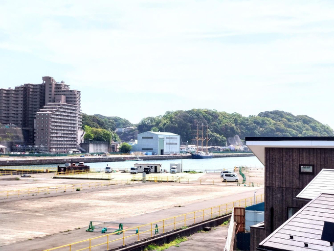 Others 3, 酒と宿と不動産-yado-, Yokosuka