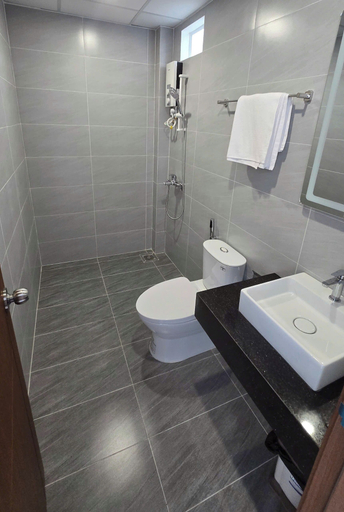 Bathroom 4, Ha Bao Chau Hotel Tan Binh, Tân Bình