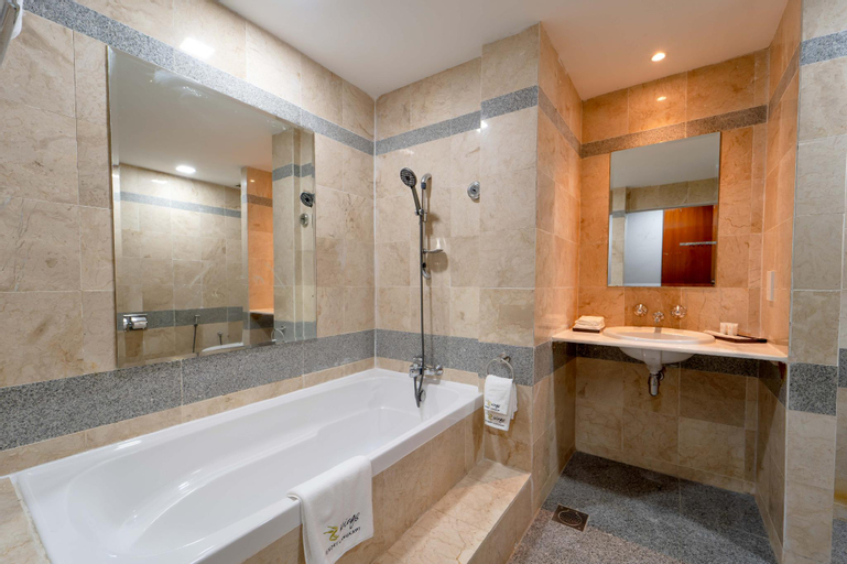 Bathroom 4