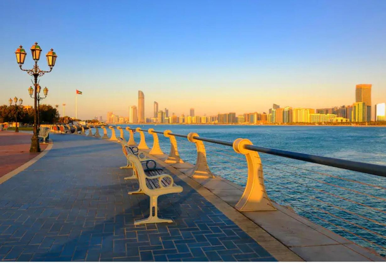 Others 2, Corniche Street - Stunning Room, Abu Dhabi City