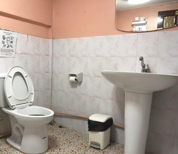Bathroom 2, CM Memorial Hostel, Muang Chiang Mai