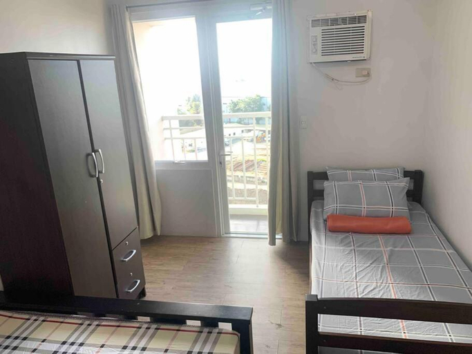 Others 4, Lovely Spacious Condo With Balcony, Parañaque
