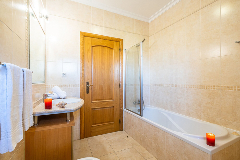 Bathroom 4, Villa Hawaii, Albufeira