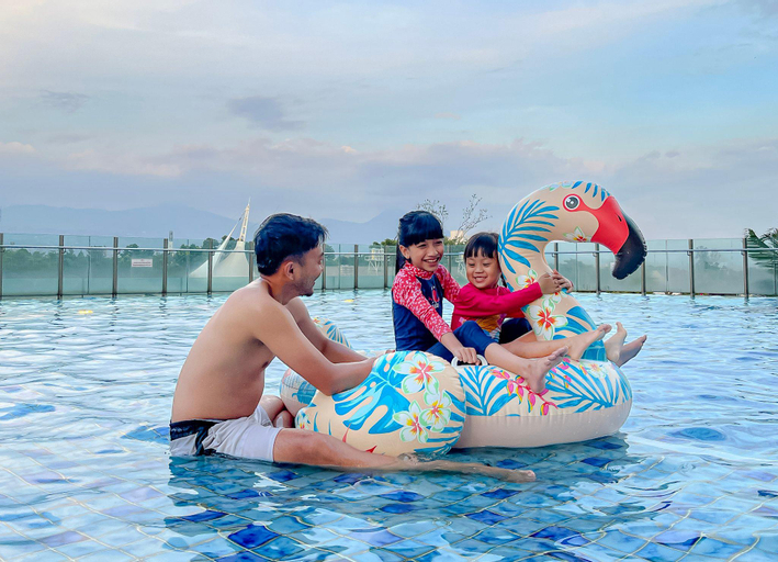 Swimming Pool 5