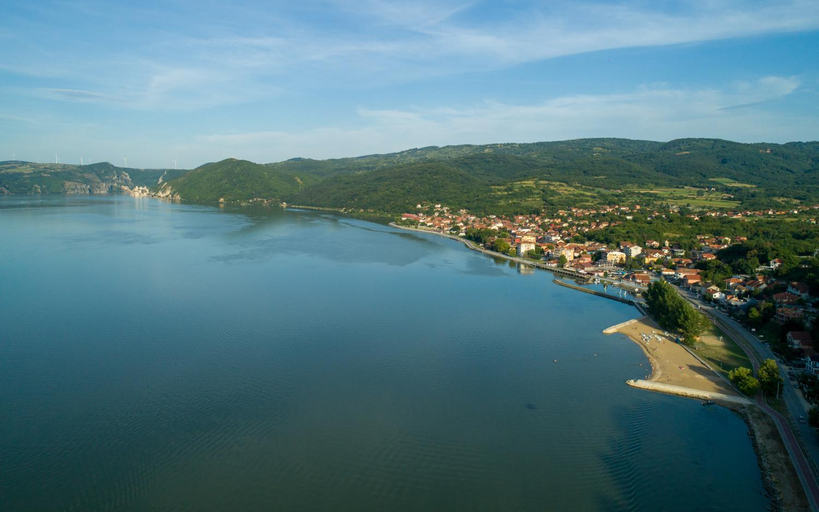 Others 4, Apartmani Nina, Golubac
