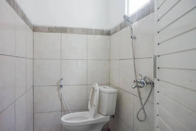Bathroom 22