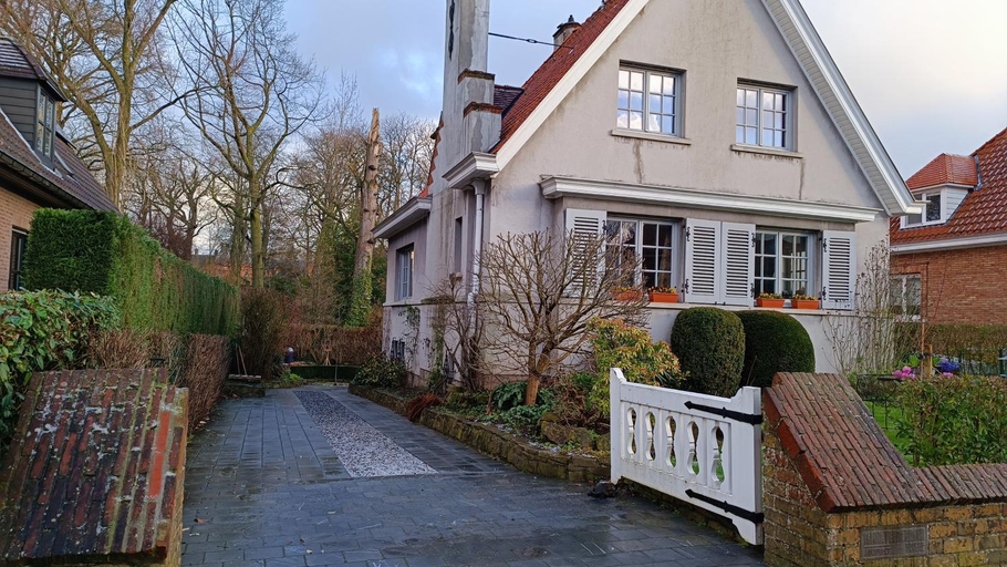 Others 2, HIDDEN GEM Centre of BRUGES free PARKING, West-Vlaanderen