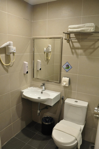 Bathroom 8