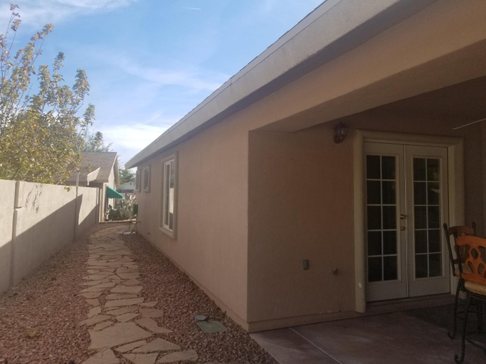 Exterior 13