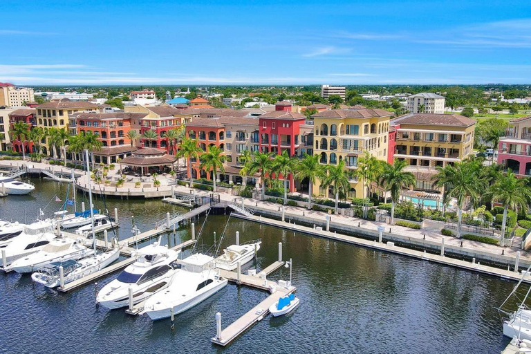 Esplanade III 201, Collier