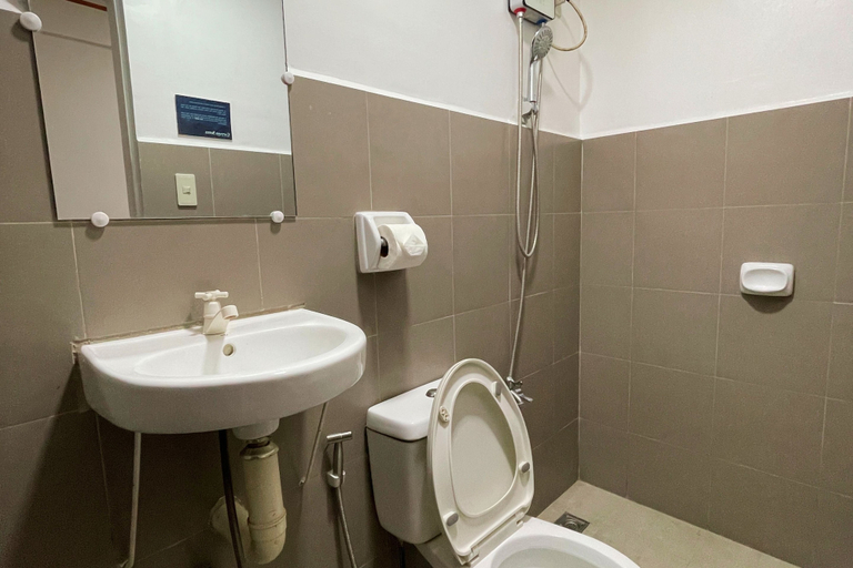 Bathroom 4, Captains Suites Albay, Guinobatan