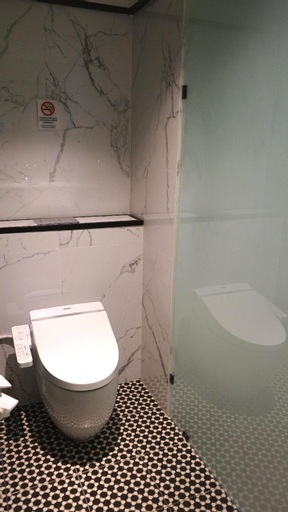 Bathroom 15