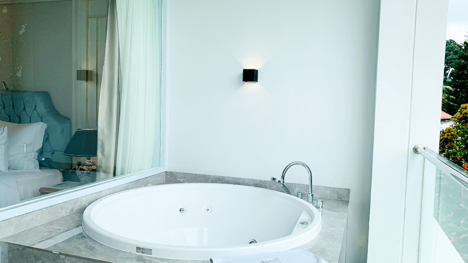 Bathroom 5