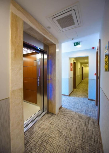 Others 5, Hotel Union