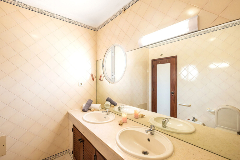 Bathroom 4, Villa Saint Lucia, Albufeira