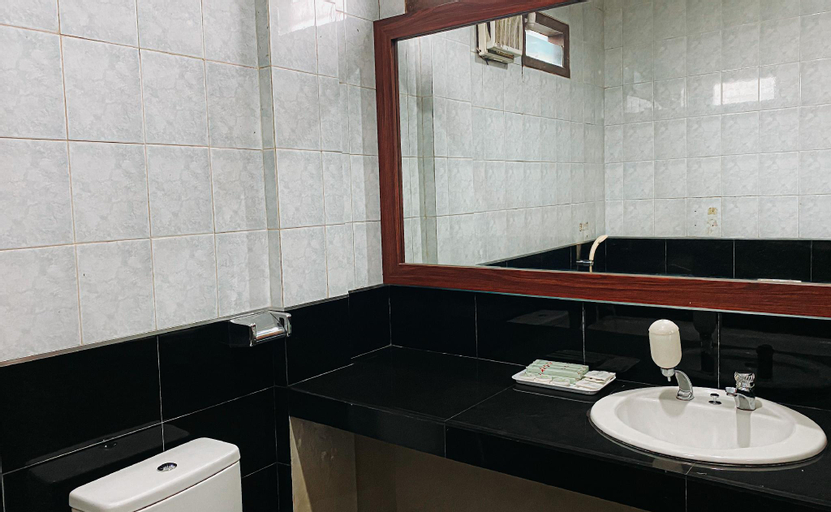 Bathroom 5