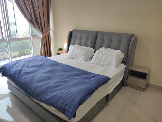 Bedroom 3, Twin Galaxy Studio with King bed city view, Johor Bahru